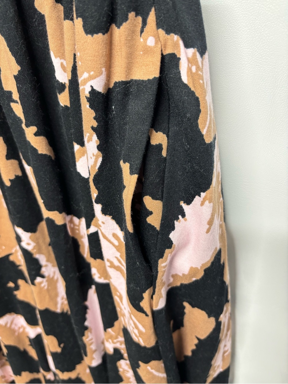 ✨Diane Von Furstenberg Halter Leopard Neutral Jumpsuit Size M - Picture 6 of 11